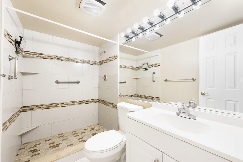 1340 Ne 28th Avenue - Photo 6