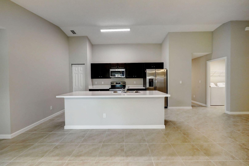 751 Sw General Patton Terrace - Photo 3