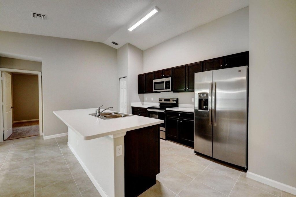 751 Sw General Patton Terrace - Photo 4