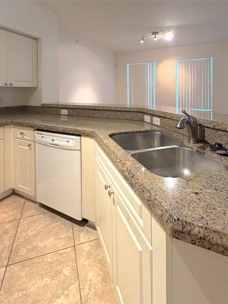 6540 W Sample Road - Photo 15