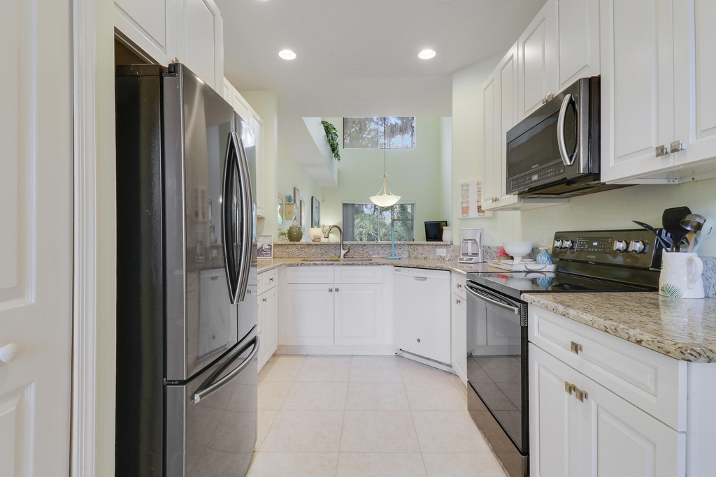 9222 Wentworth Lane - Photo 5