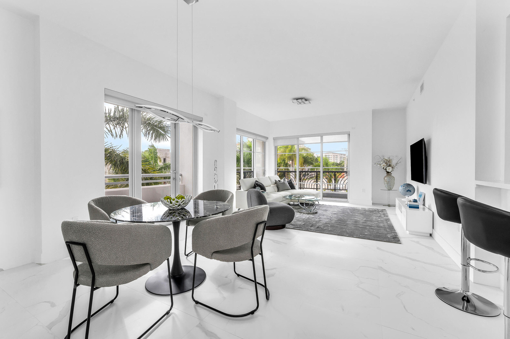 155 E Boca Raton Road - Photo 3
