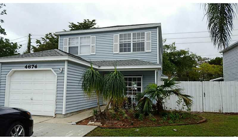 4674 Lakeside Circle - Photo 0