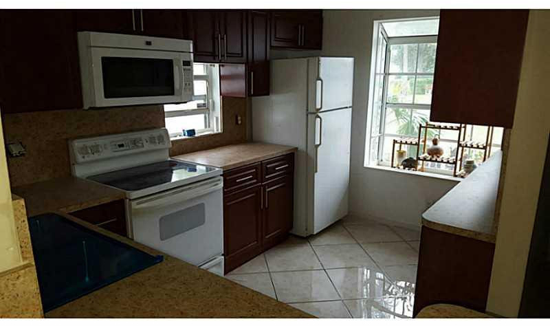 4674 Lakeside Circle - Photo 3