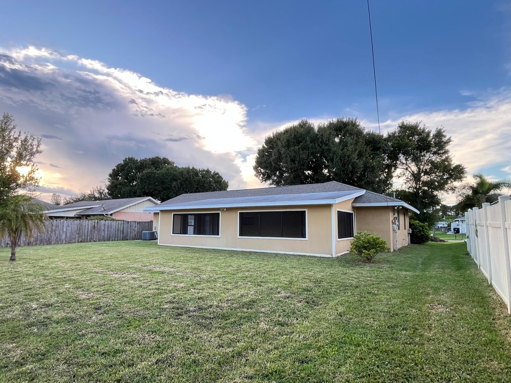 1258 Se Mc Farlane Avenue - Photo 17