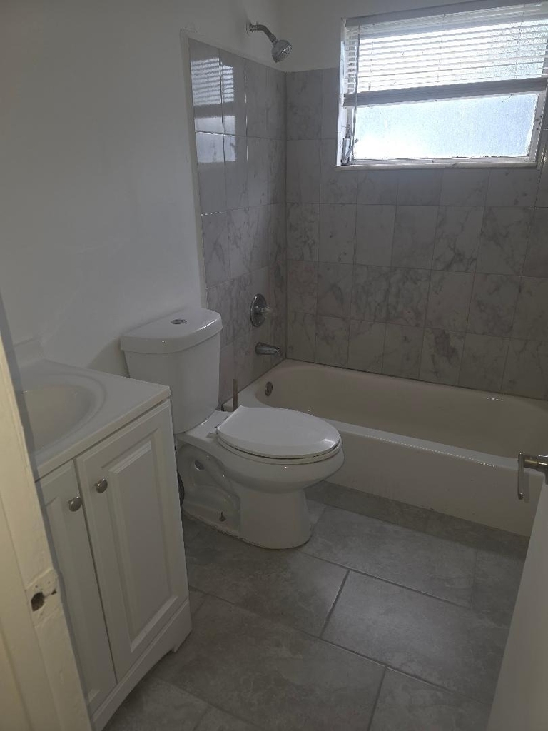 3640 Ne 1st Avenue - Photo 5