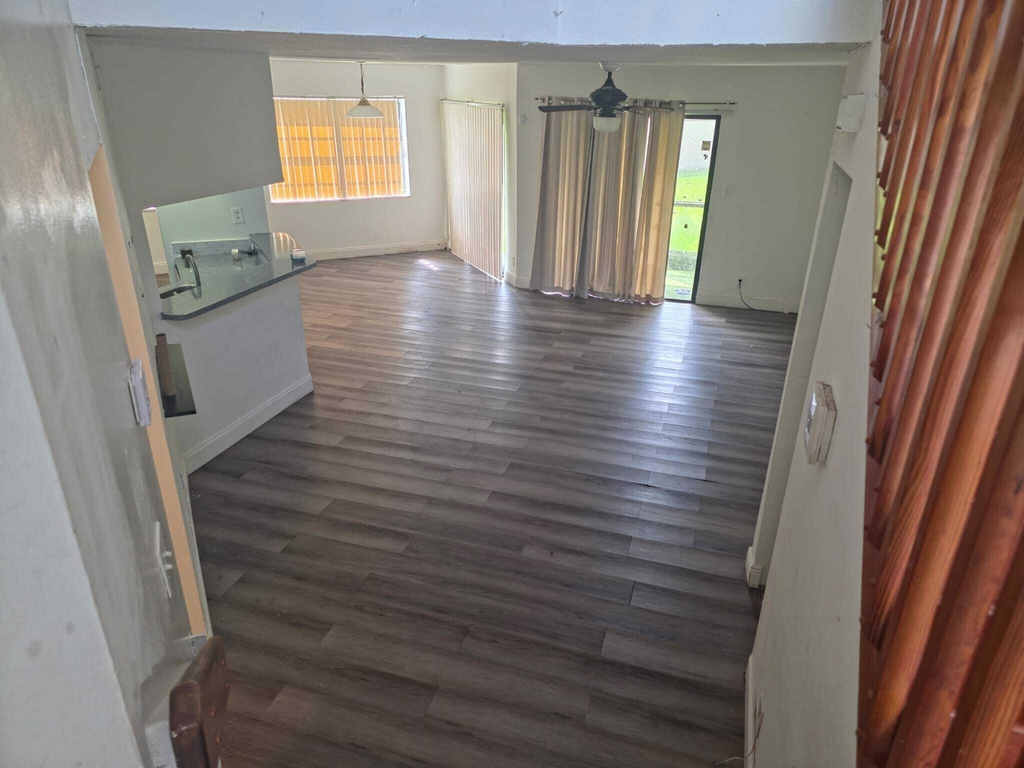 8953 W Sunrise Boulevard - Photo 9