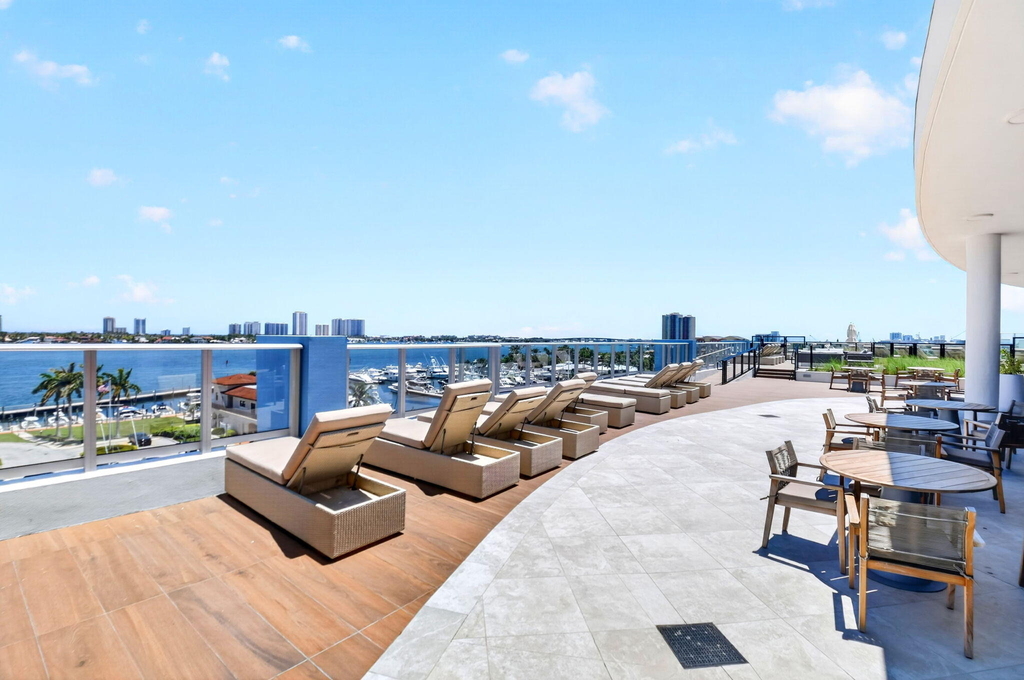220 Lake Shore Drive - Photo 63