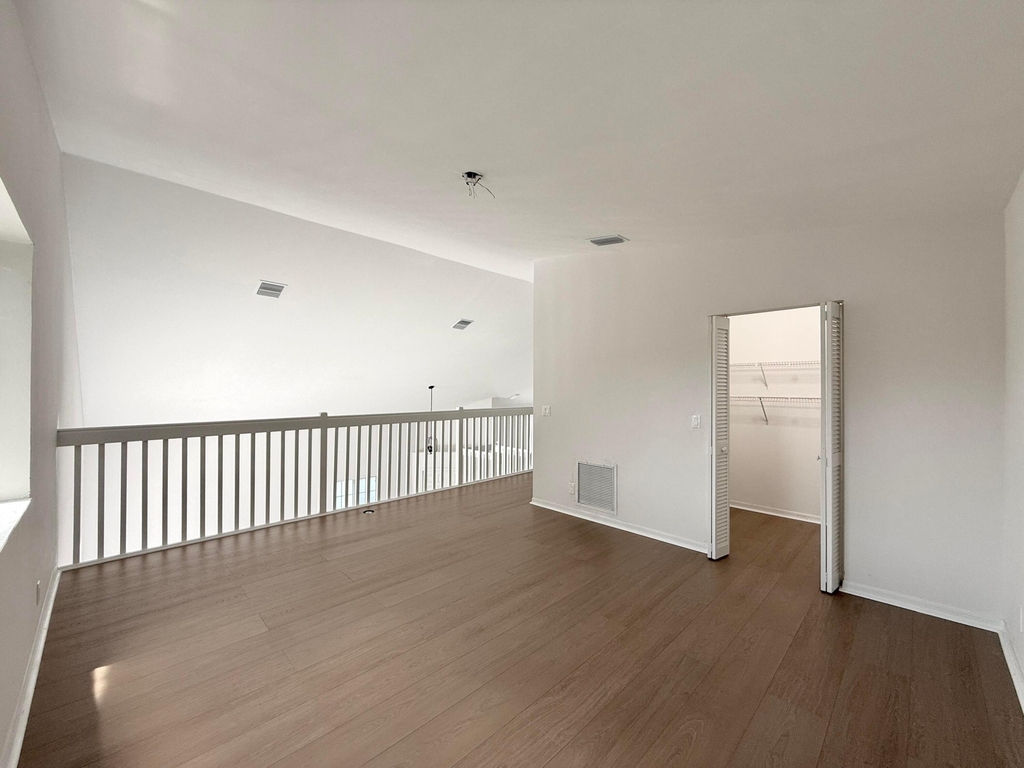 21440 Millbrook Court - Photo 10
