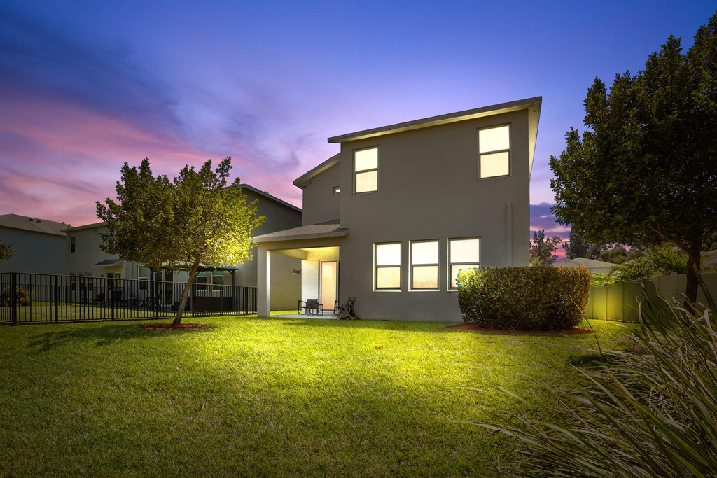 1826 Lake Cove Drive - Photo 2