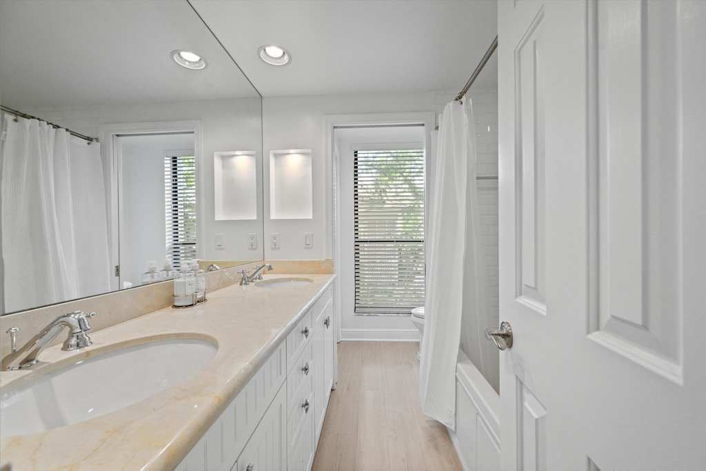 11842 Pebblewood Drive - Photo 15
