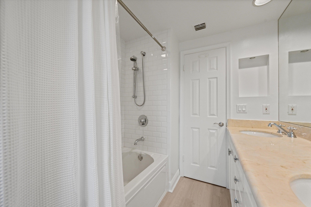 11842 Pebblewood Drive - Photo 16