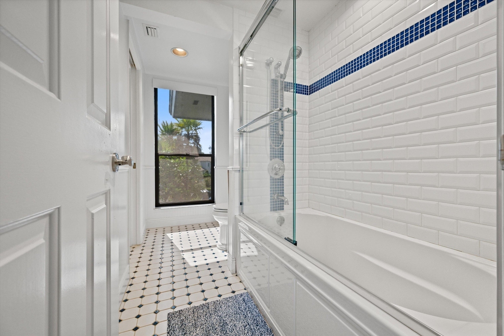 11842 Pebblewood Drive - Photo 12