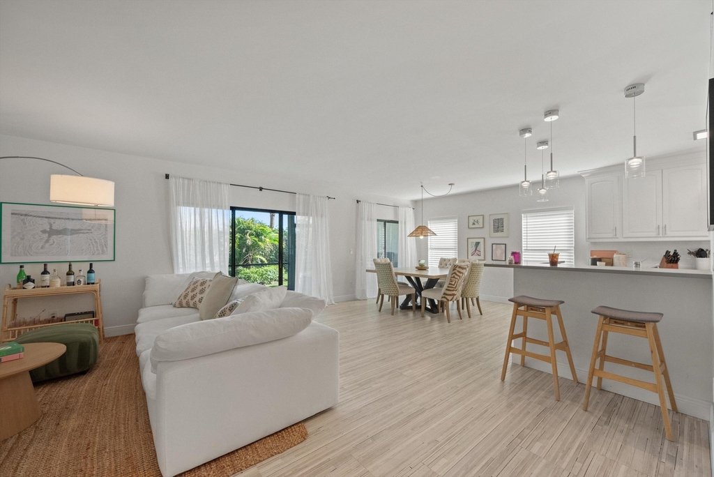 11355 Pond View Drive - Photo 2