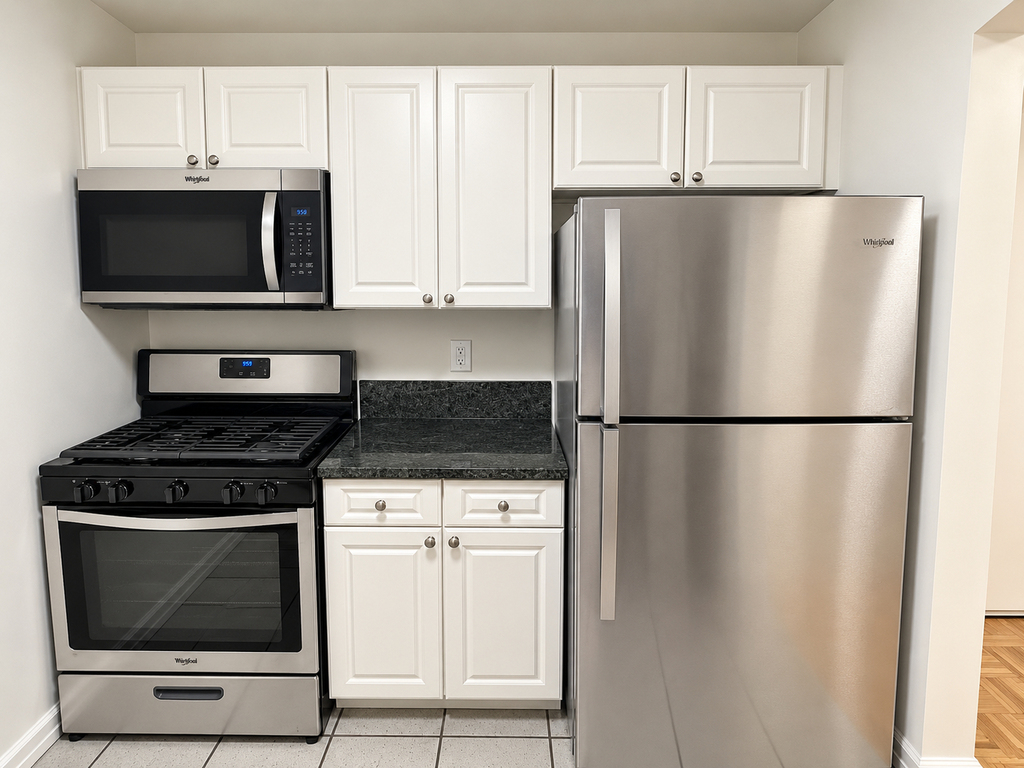 520 West 48th Street - Photo 4