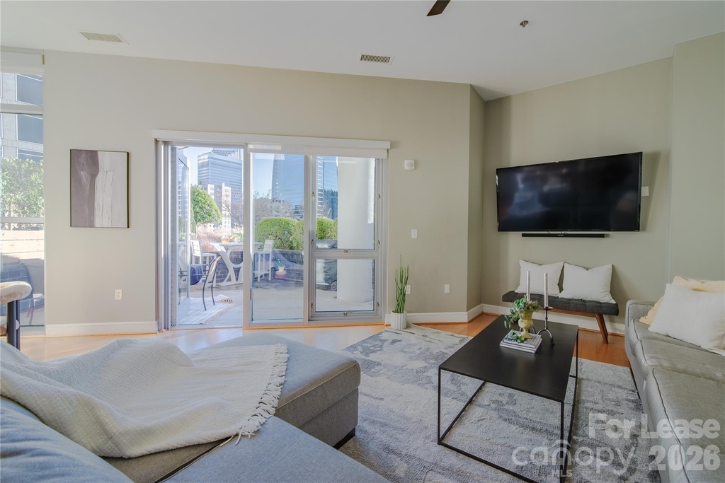 333 W Trade Street W - Photo 7