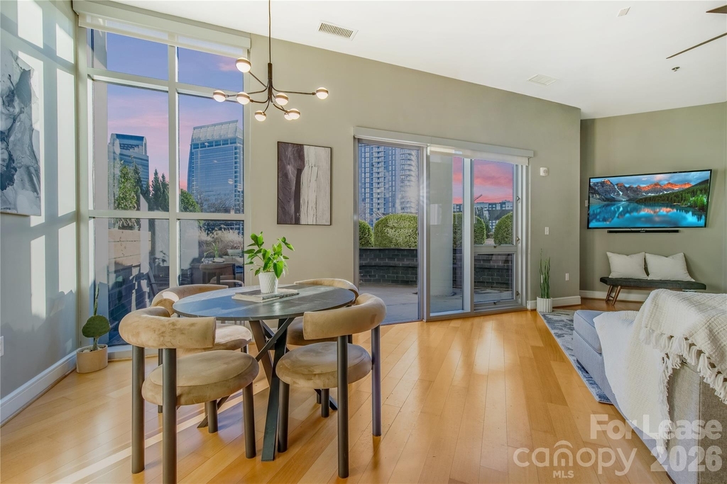 333 W Trade Street W - Photo 1