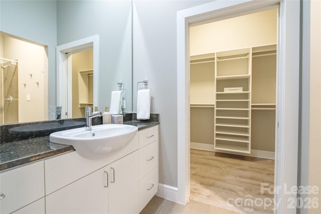 333 W Trade Street W - Photo 9