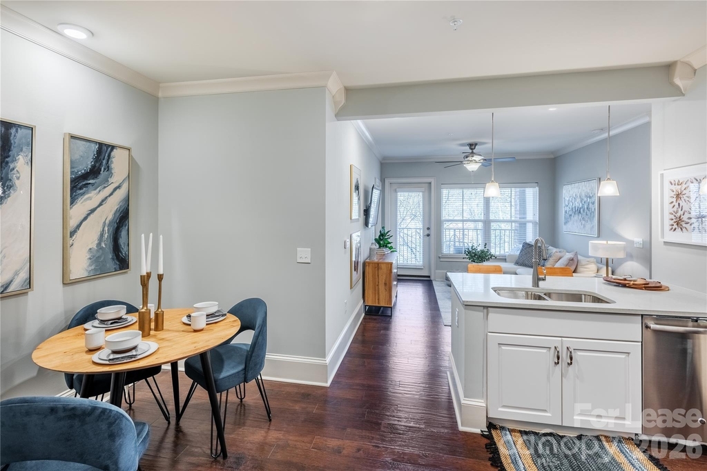 511 Queens Road - Photo 10