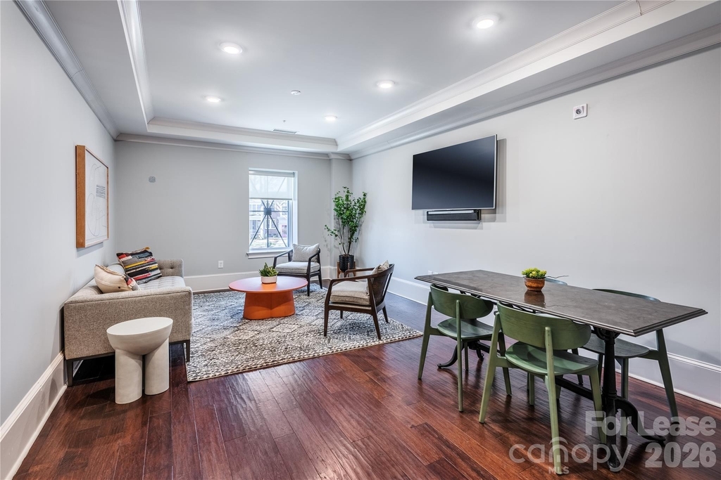 511 Queens Road - Photo 8