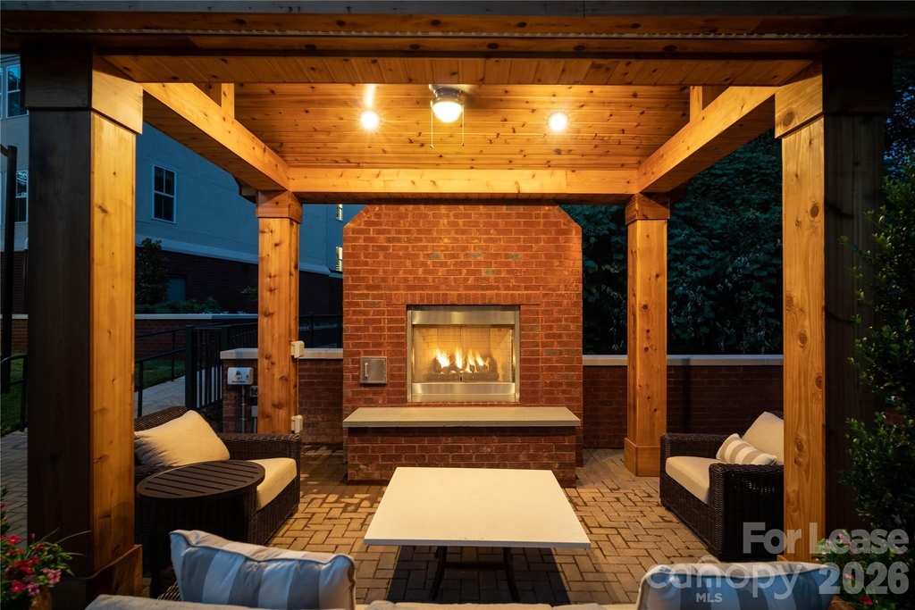 511 Queens Road - Photo 16