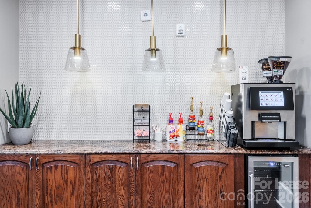 511 Queens Road - Photo 14