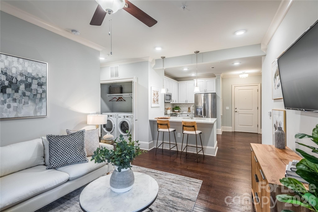 511 Queens Road - Photo 3
