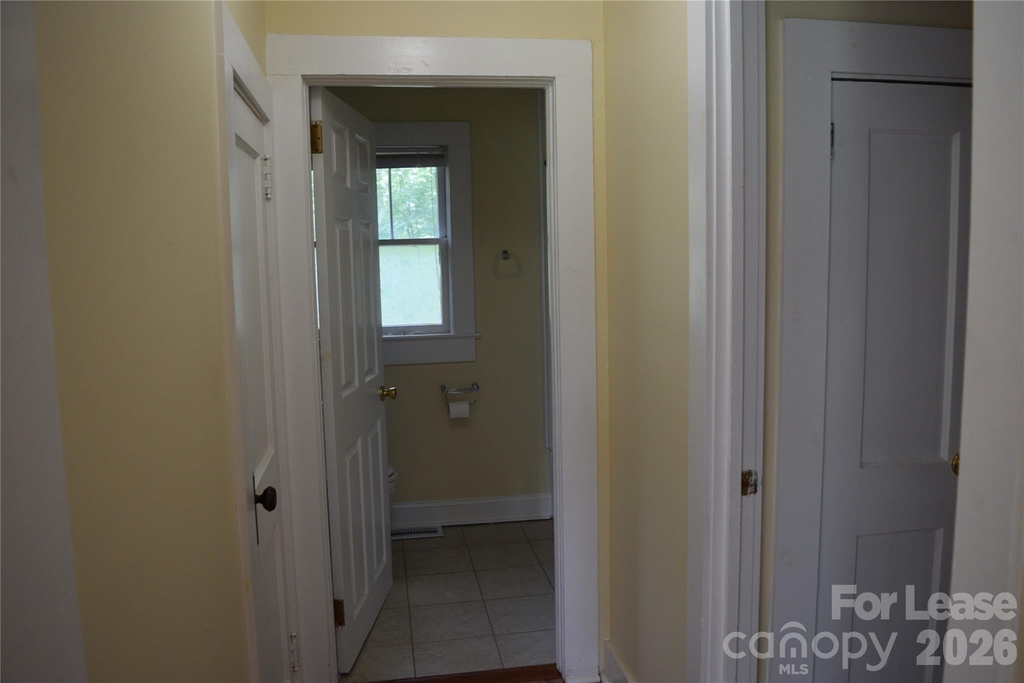 2736 Peachtree Road - Photo 4