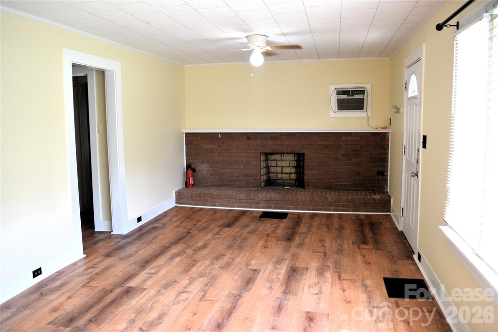 2736 Peachtree Road - Photo 3