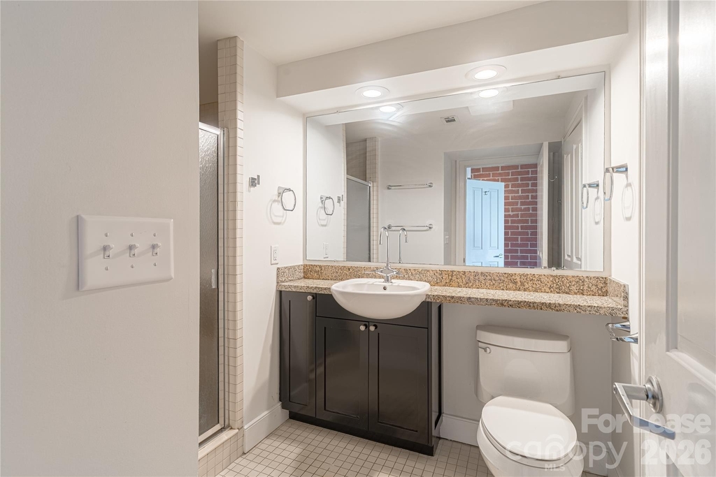 710 W Trade Street - Photo 24