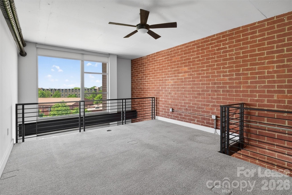 710 W Trade Street - Photo 18