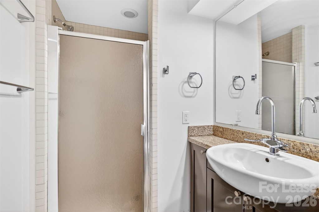 710 W Trade Street - Photo 25