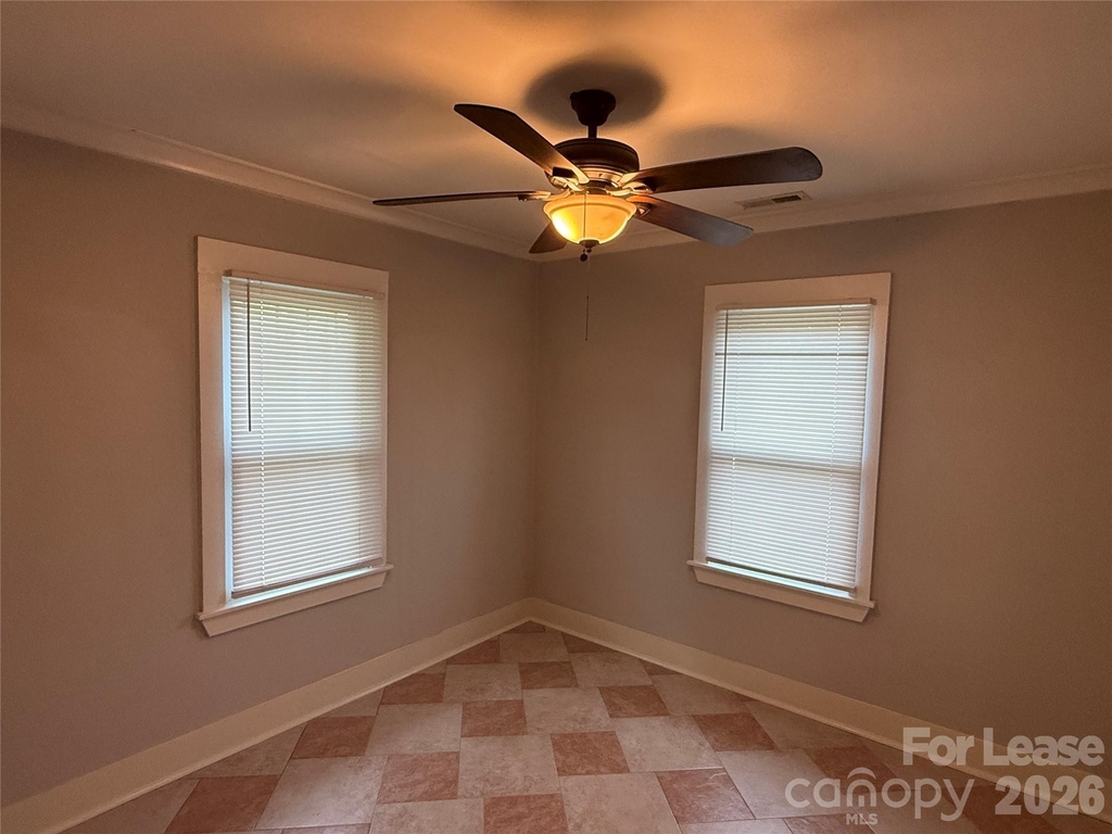 2623 Greenland Avenue - Photo 2