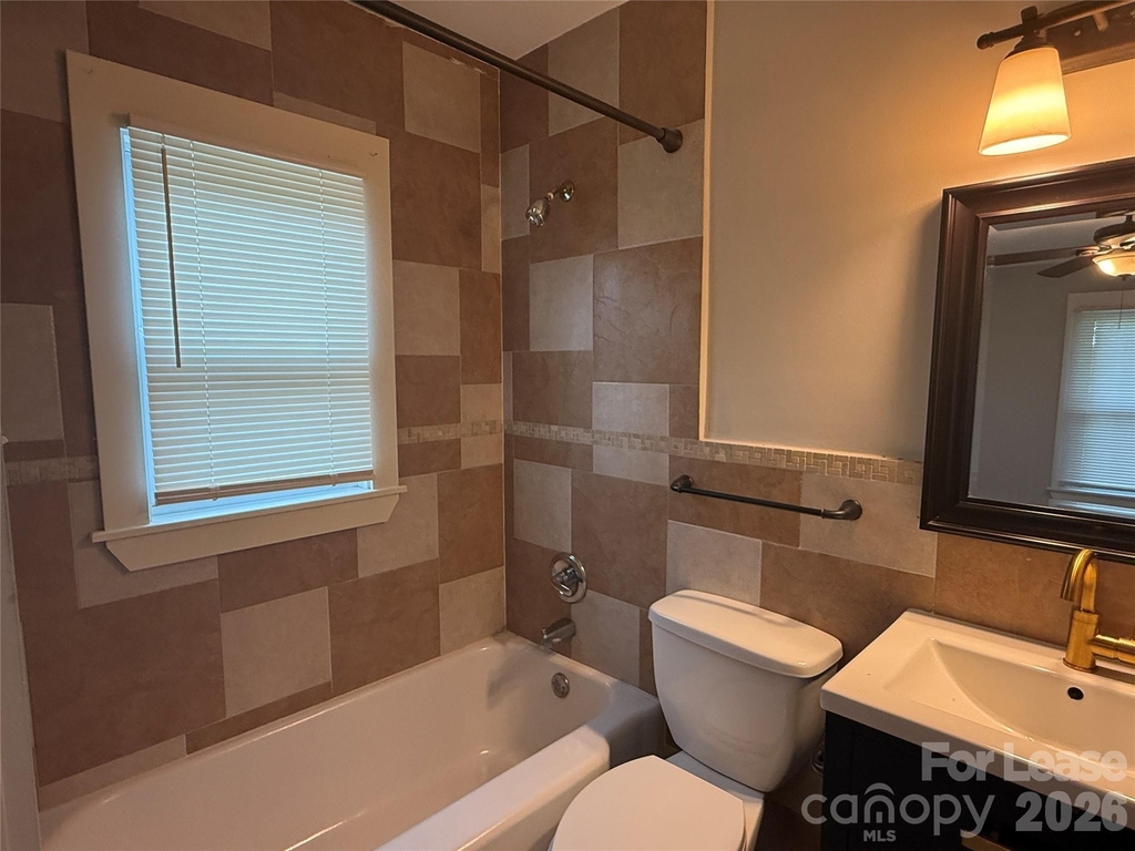 2623 Greenland Avenue - Photo 4
