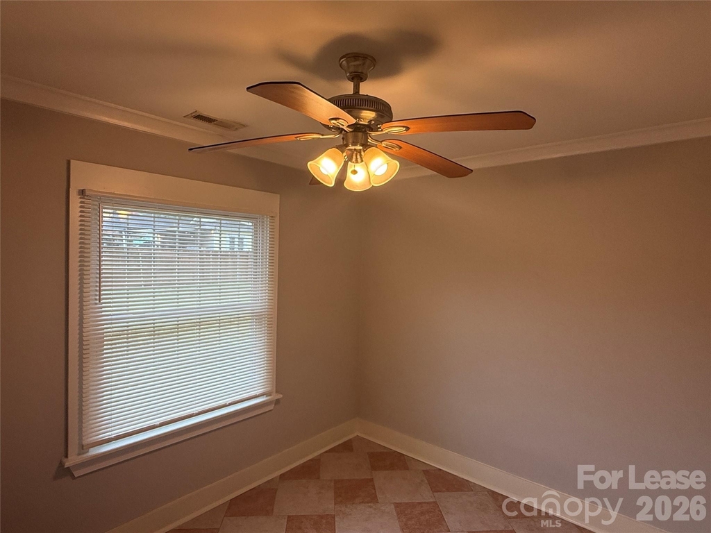 2623 Greenland Avenue - Photo 5