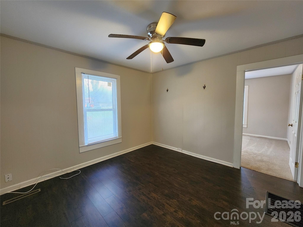 507 S Vance Street - Photo 7