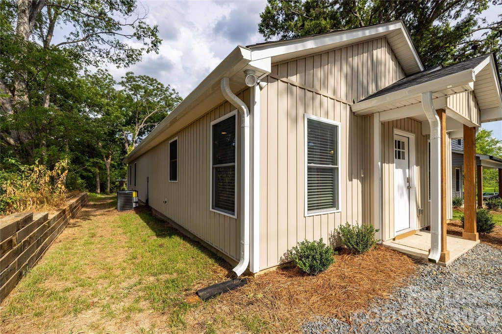 810 Long Street - Photo 5