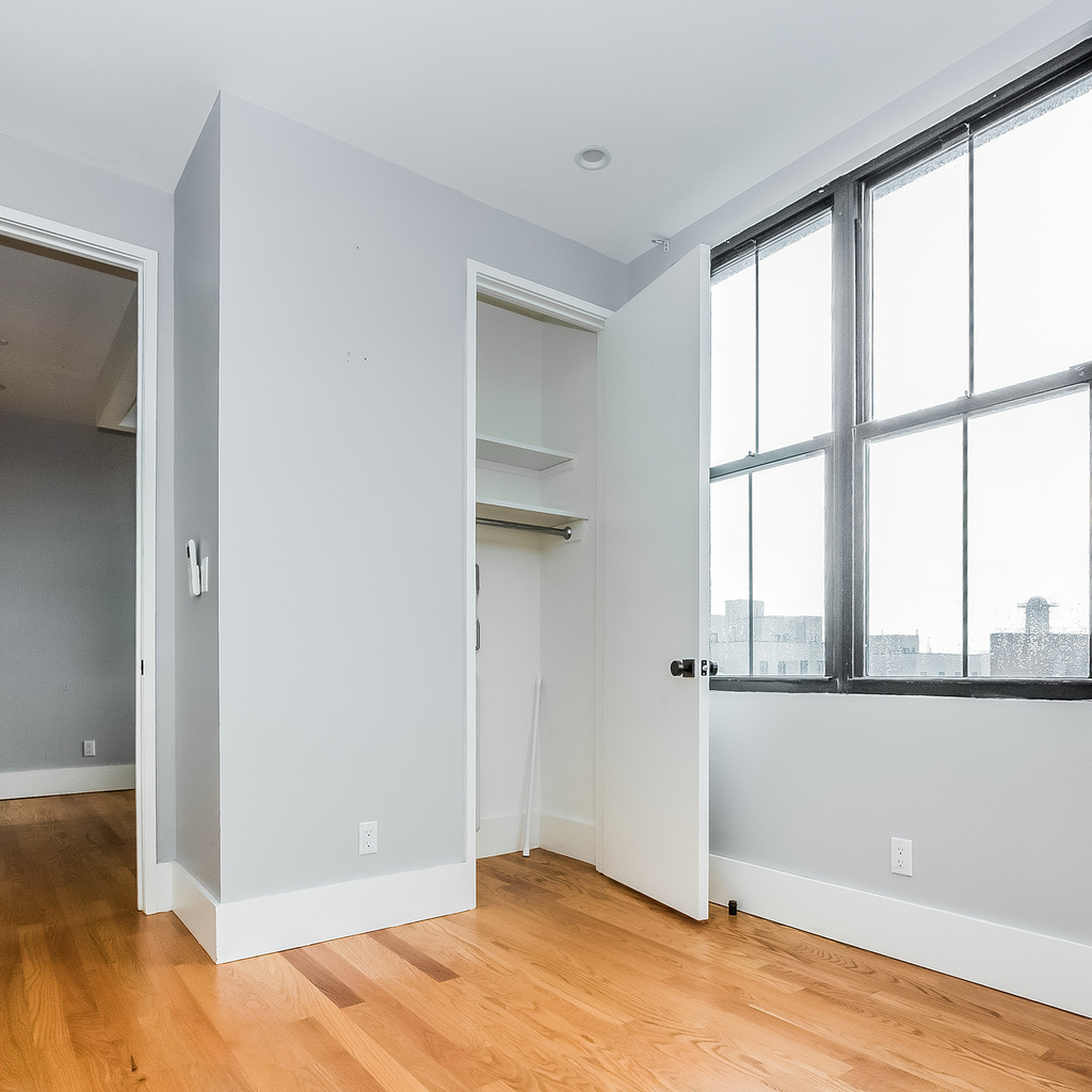 1520 St Johns Place - Photo 4