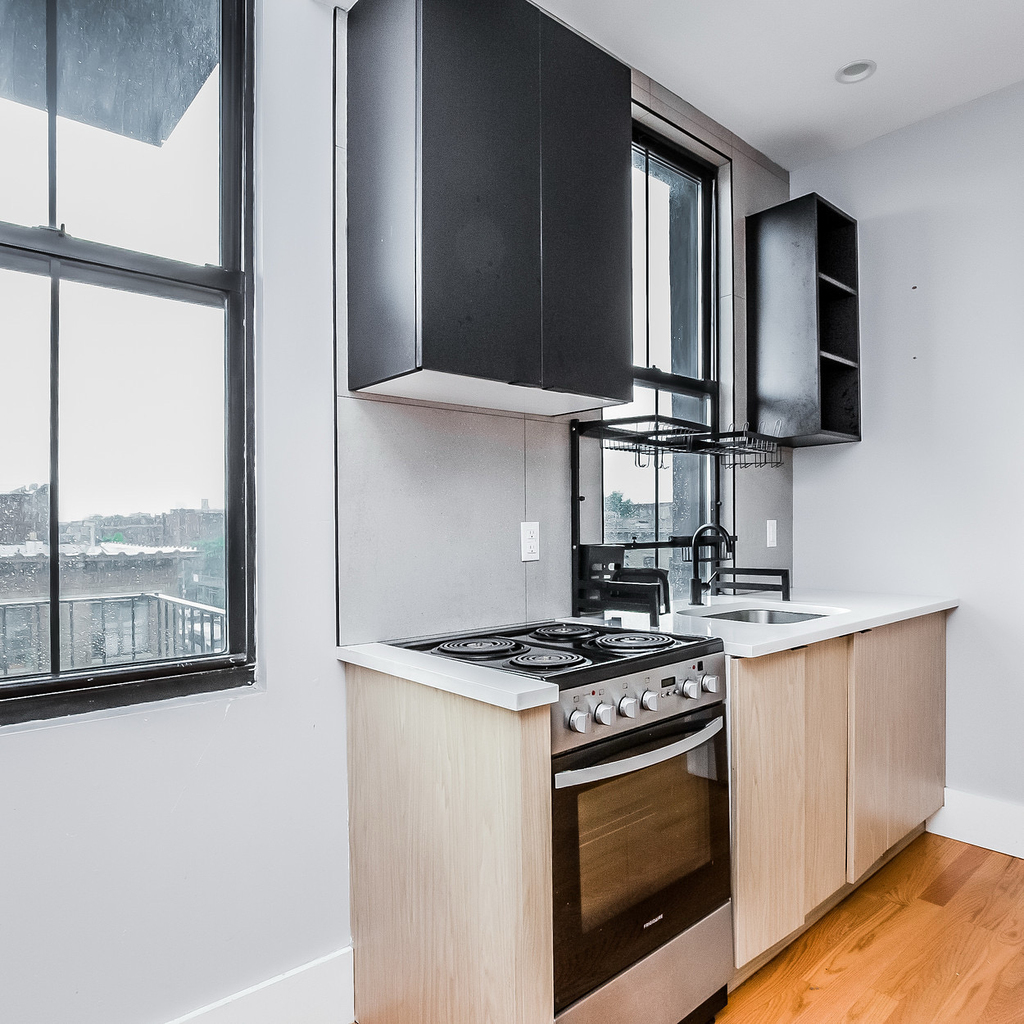 1520 St Johns Place - Photo 2