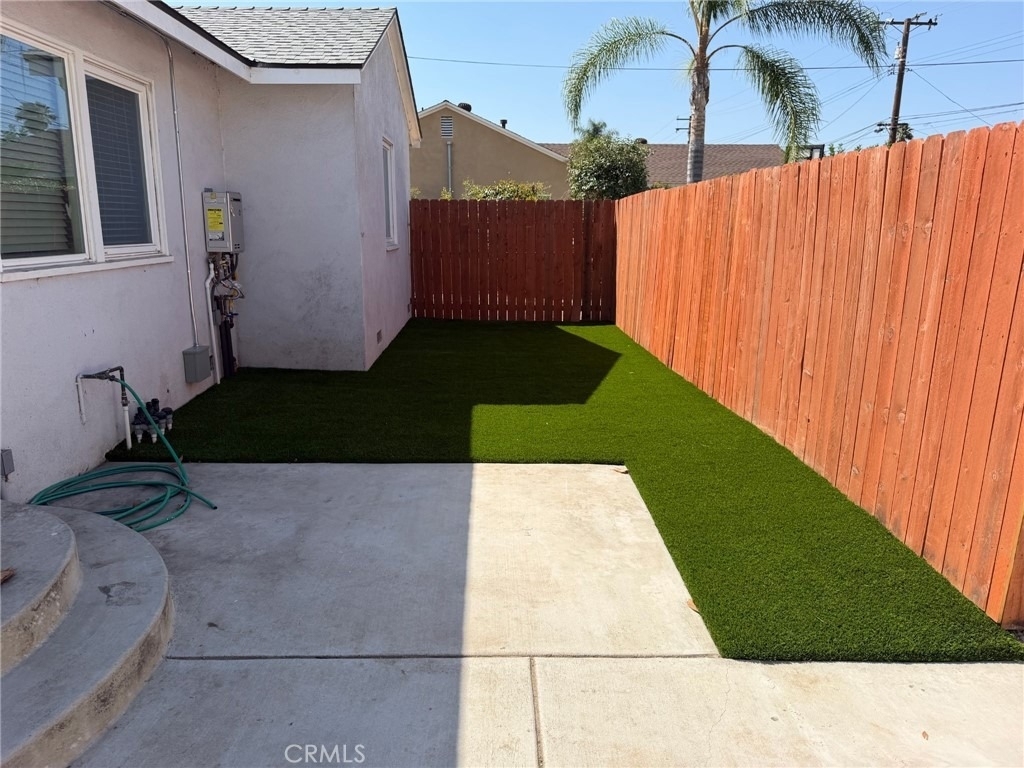 929 E Barbara - Photo 13
