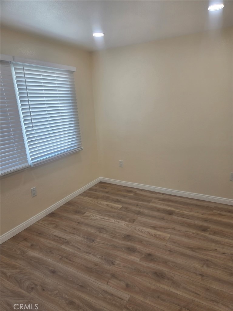 929 E Barbara - Photo 10