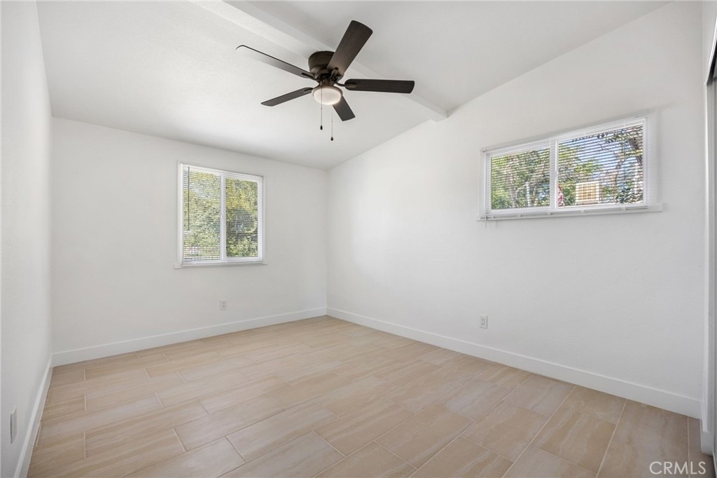 709 W Avenue H12 - Photo 13