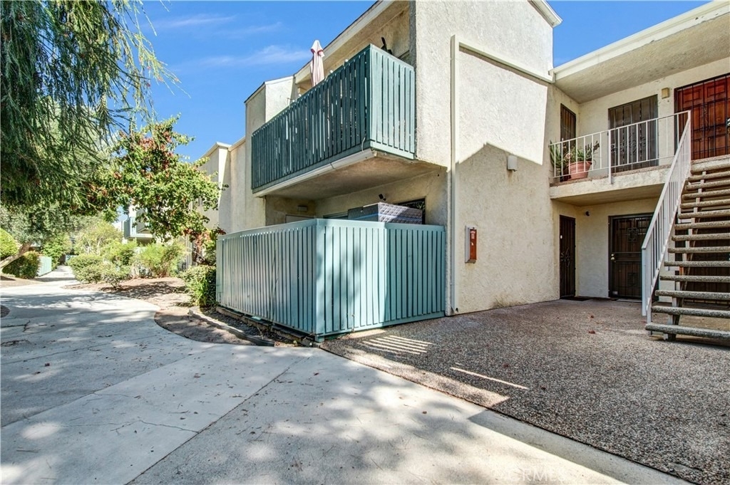 5700 Etiwanda Avenue - Photo 16