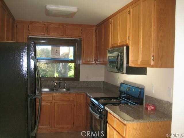 1974 Estrella Avenue - Photo 3