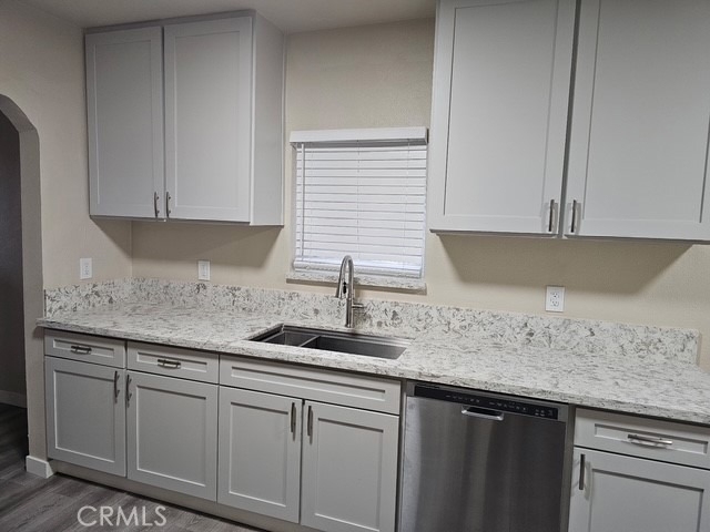 8900 S 10th - Photo 1