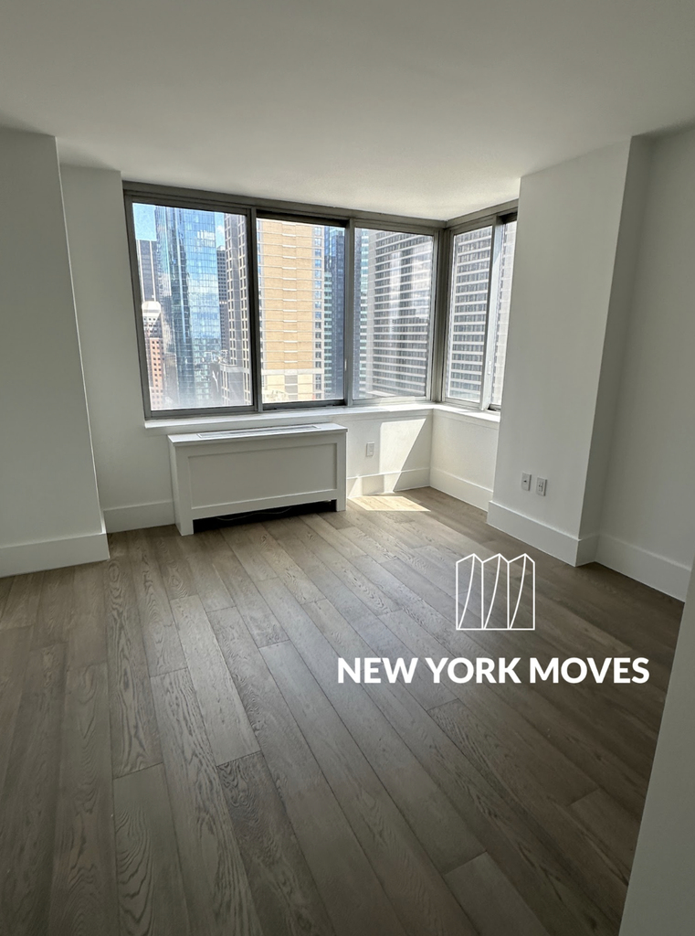 West 47th Street - Photo 4