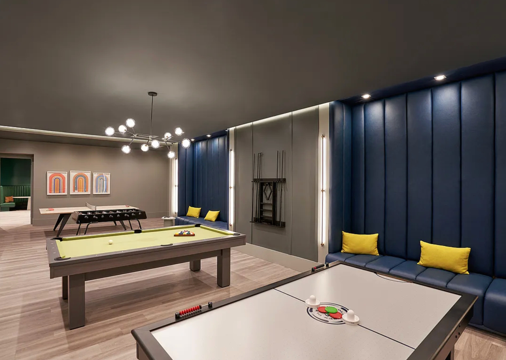 West 47th Street - Photo 16