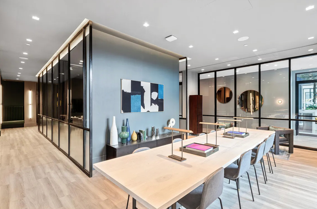 West 47th Street - Photo 15