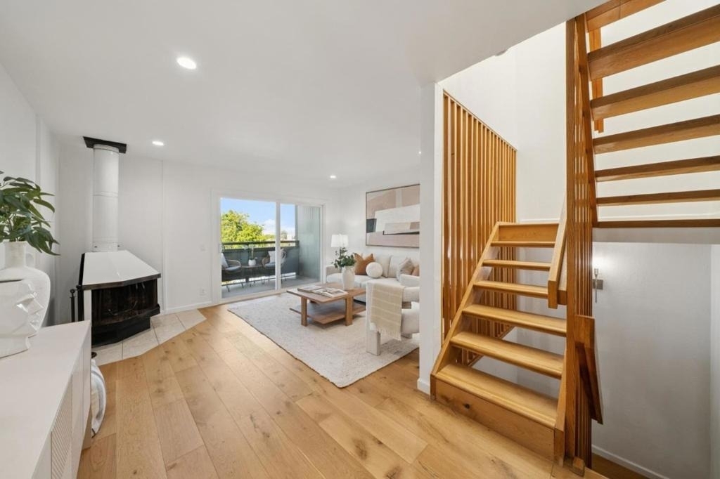 4028 Farm Hill Boulevard - Photo 2