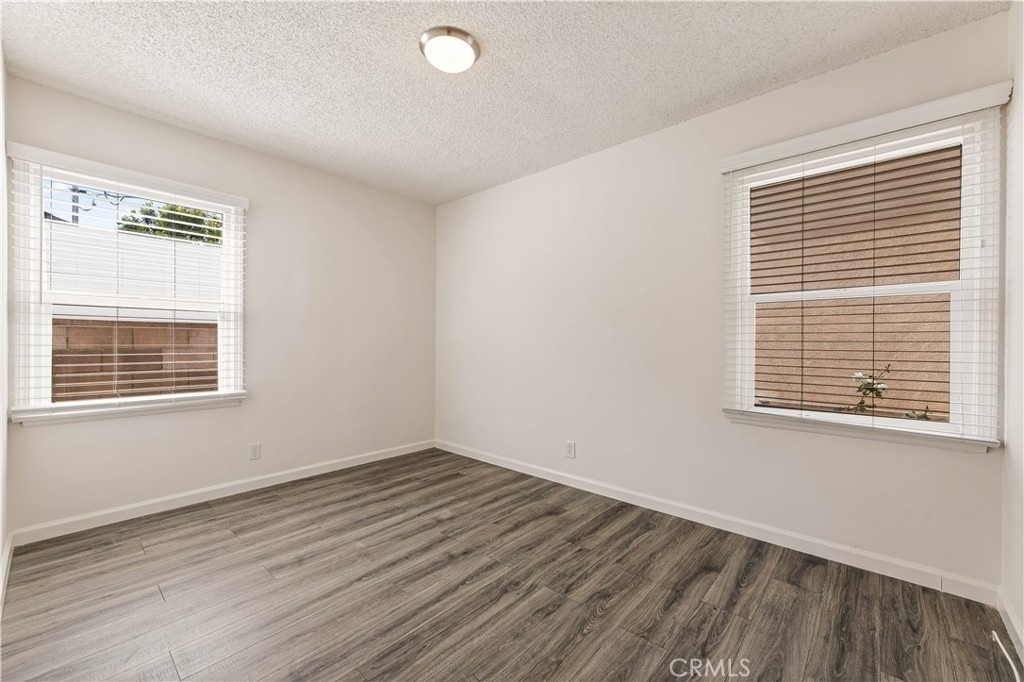 16601 Valerio Street - Photo 10